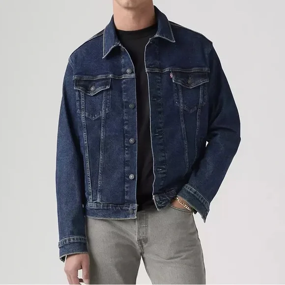 BRAND NEW Levi Denim Truck Jacket in Medium